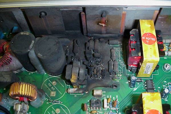 Sadece yıldırım kaynaklı darbelerden ötürü her yıl milyonlarca lira zarar oluşmaktadır.